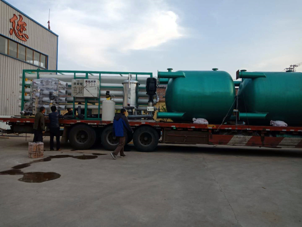 二手50噸單級反滲透設備裝車