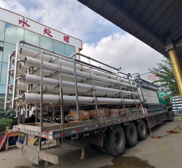 二手反滲透設(shè)備、超濾設(shè)備裝車