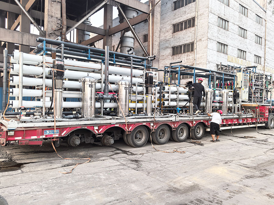 二手反滲透設備裝車