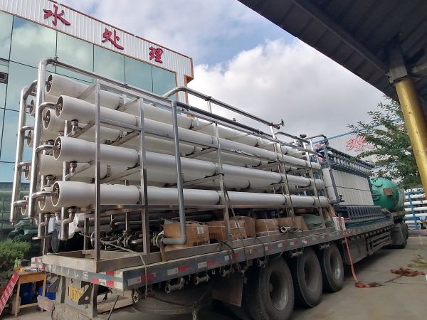 二手反滲透設(shè)備、超濾設(shè)備裝車