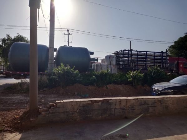 二手反滲透設(shè)備裝車